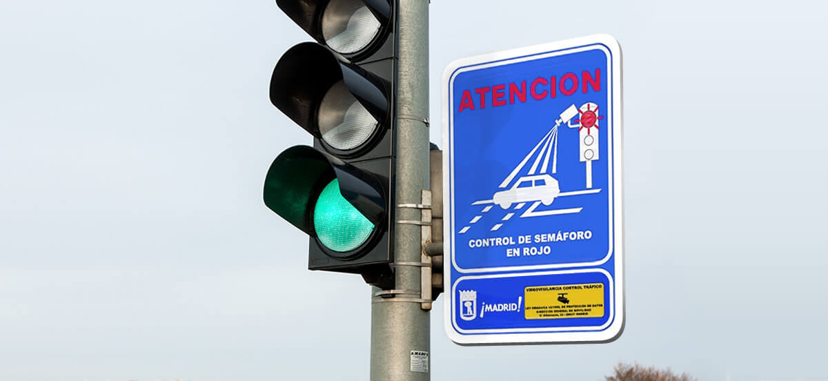 Traffic light cameras in Madrid Where are they and how do they work