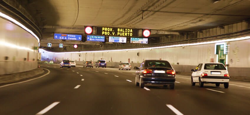 circular con seguridad en los túneles de la m30 coches