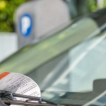 ¿Parar o estacionar?